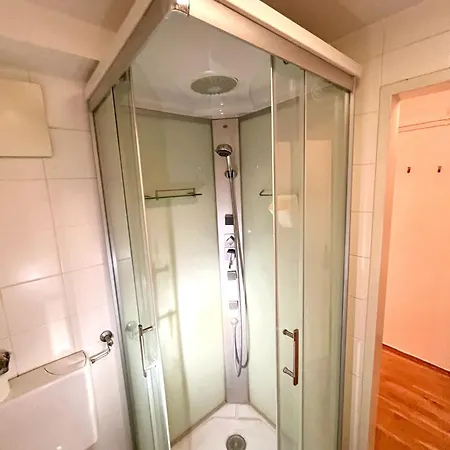 Lejlighed Jakomini Wohnung, Zentral, Post